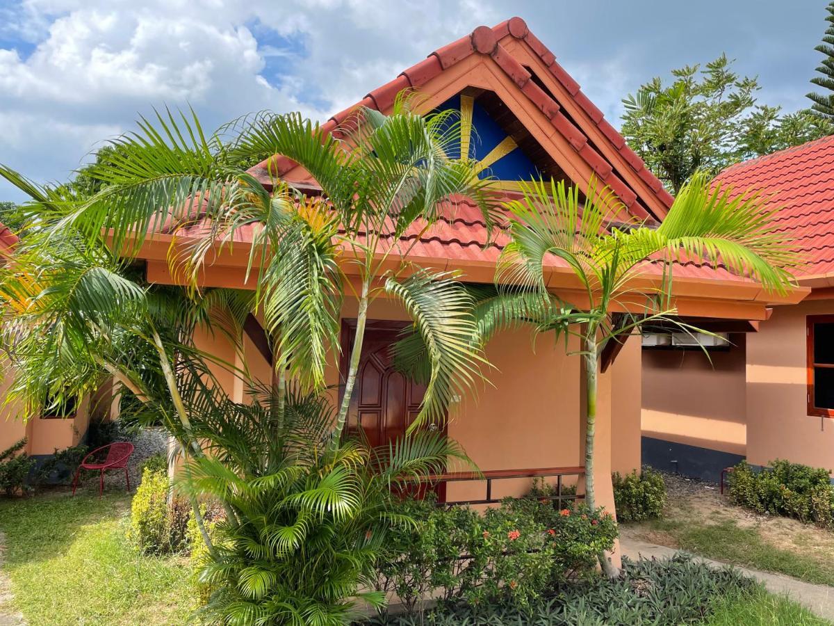 The Pace Phuket Boutique Resort Rawai Dış mekan fotoğraf